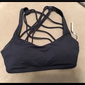 Lululemon strappy sports bra size 2 excellent